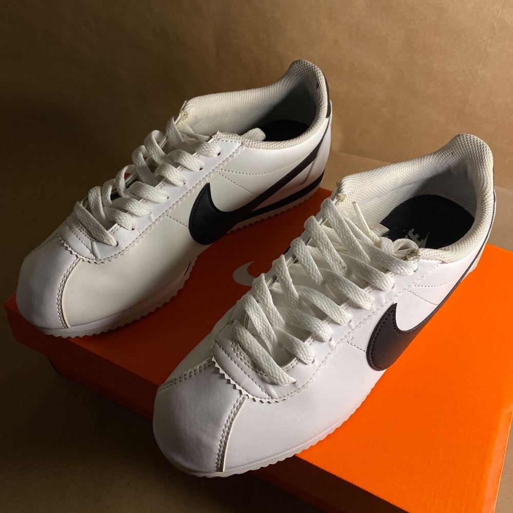 Vintage Nike Cortez 🖤